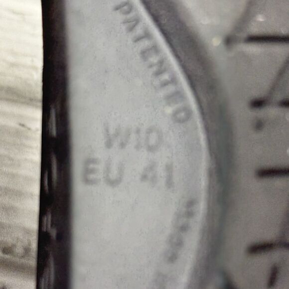 OOFOS OOlala Luxe Black Shiny Flip Flop Thong Recovery Sandals Women's Size 10 - Picture 10 of 11